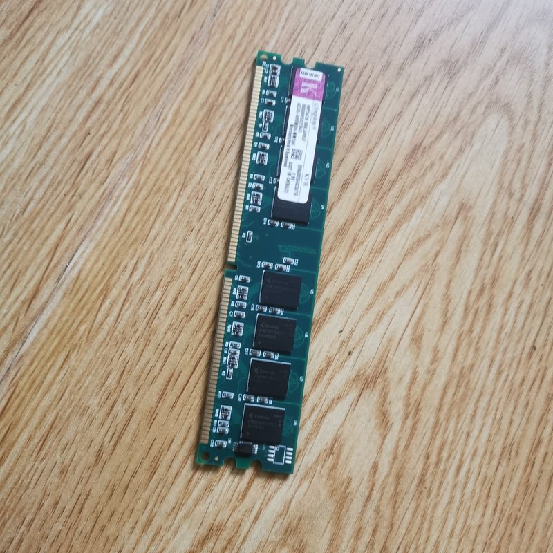 议价金士顿KVR400X64C3A/1G,DDR400一代内存,