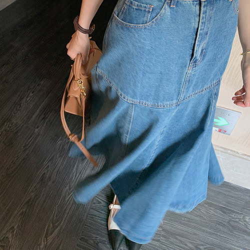 牛仔裙也可以很温柔呀~