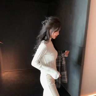 bigyu【12.26上新限时95折】半高领白色内搭打底衫长袖针织衫