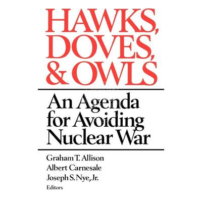预售 按需印刷  Hawks  Doves  & Owls