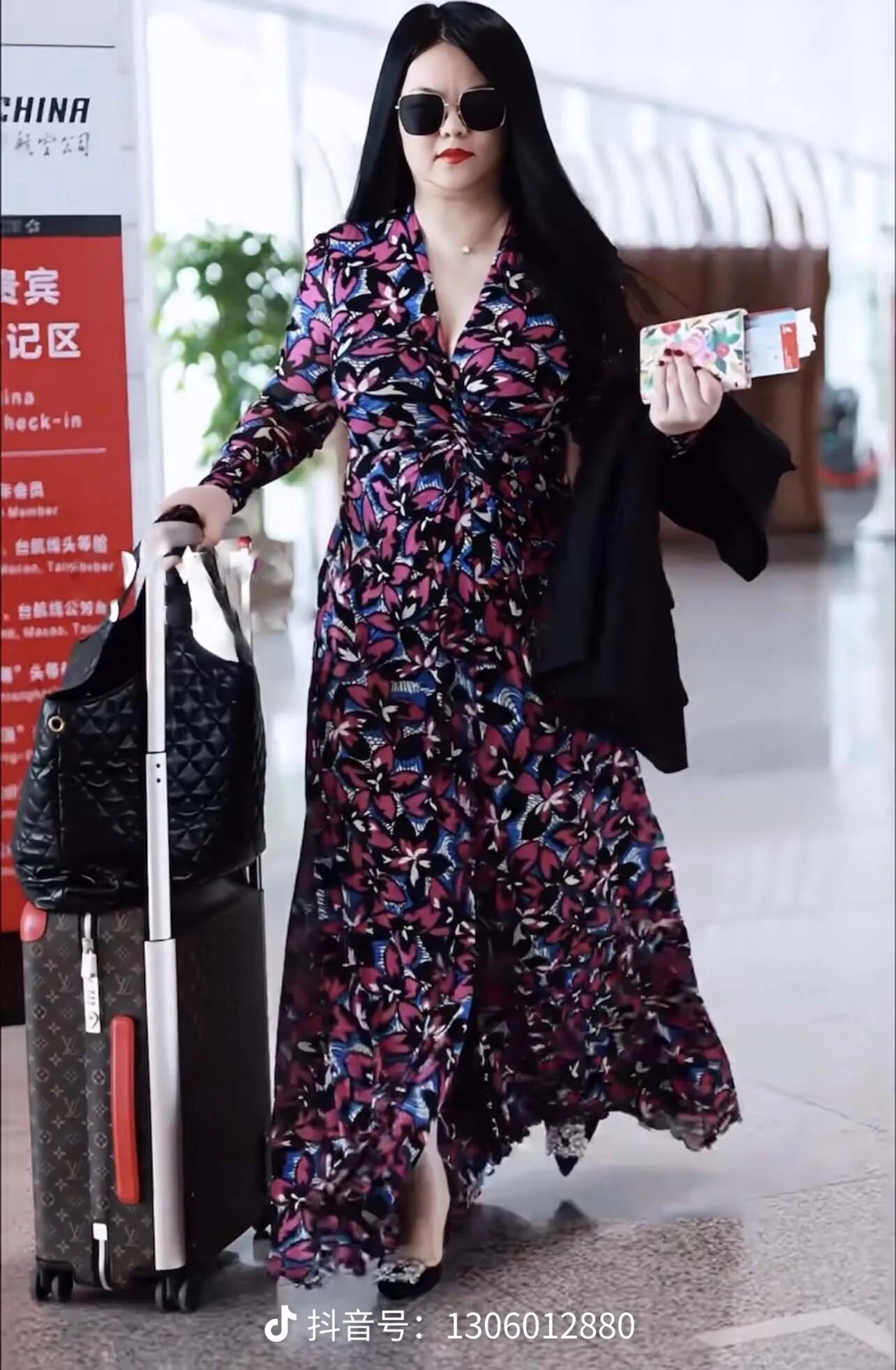 现货李湘同款连衣裙春秋季长袖裙子花色时尚遮肚子弹力礼服裙