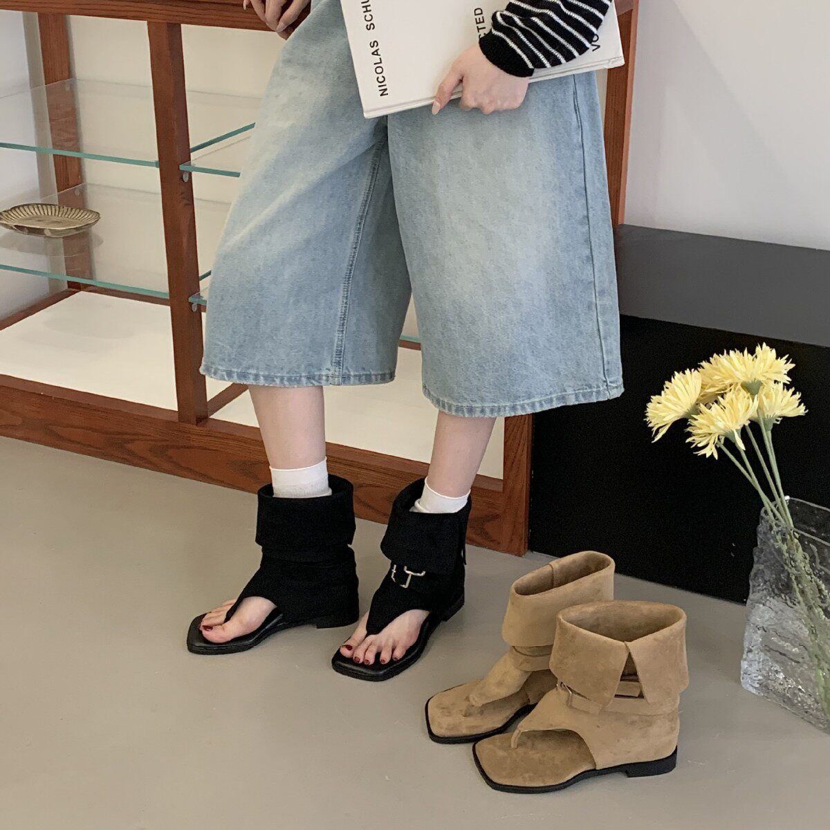 街头凉靴女夏季2026年新款透气靴中跟短筒短靴夏天夹趾人字罗马靴
