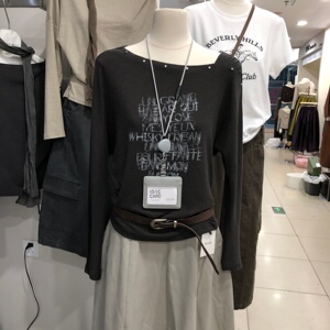 斜领字母印花长袖T恤女2026秋季新款韩版宽松显瘦通勤上衣MG26062