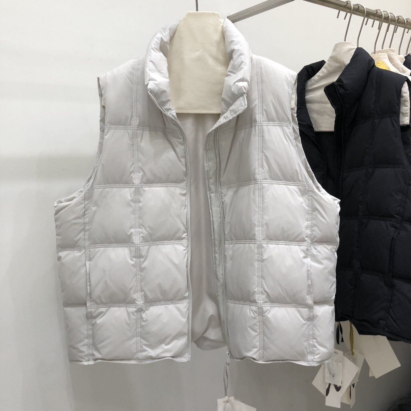 方格羽绒服马甲女2025秋冬新款韩版宽松休闲大版白鸭绒背心XXJ865