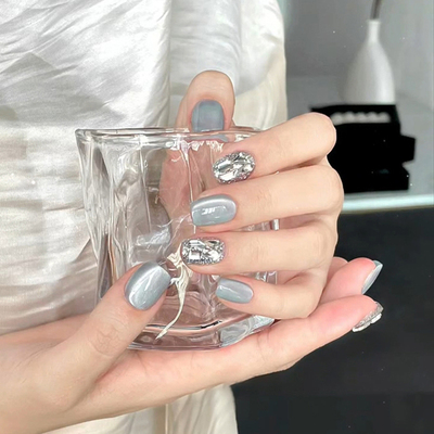 Lilynail冰川蓝玻璃珠猫眼手工穿戴甲短款学生党2024新款美甲贴片