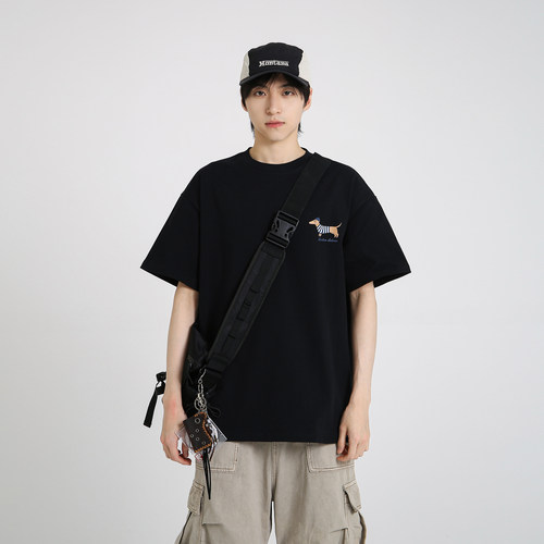 十九秋/2025夏季新款潮牌可爱腊肠狗印花男女同款宽松短袖T恤半袖