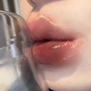 巨适合黄皮慵懒感拉满橘朵胶原精华口红104松弛裸 秋冬时髦大女主