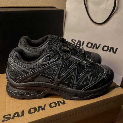 XT-quest户外徒步登山鞋男女款防滑耐磨运动爬山鞋黑色休闲老爹鞋