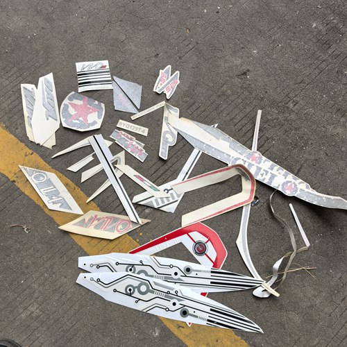 比亚乔踏板摩托车BYQ125T-6唯我VIVO全车贴花拉花字帖不干胶贴纸