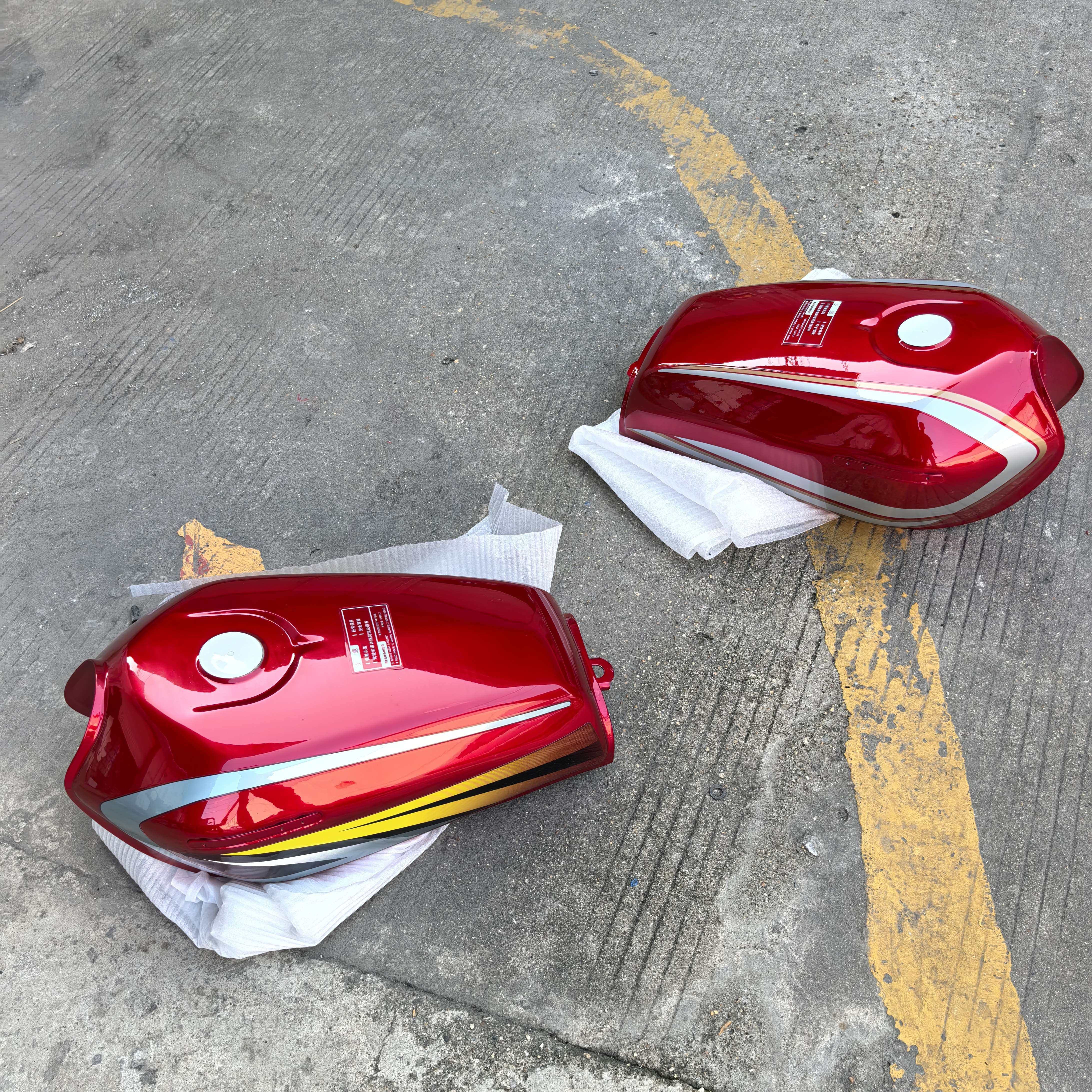 适用CG国四电喷王野飞肯珠峰ZF125-9摩托车CG125cc内置油箱油壶