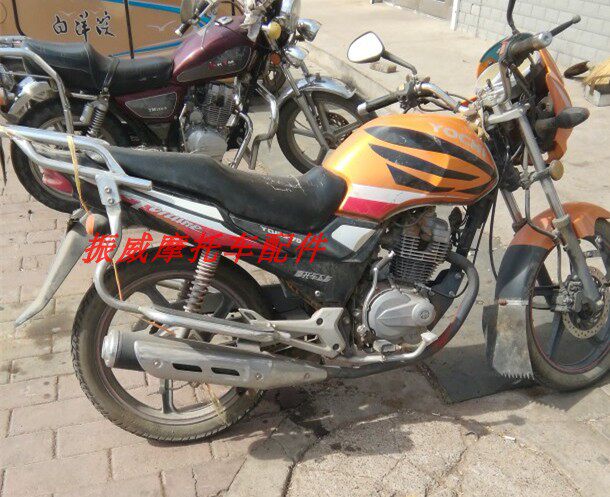 雅奇摩托车配件YQ125-7D油箱排气管坐垫大灯导流罩挡泥板钢圈侧盖