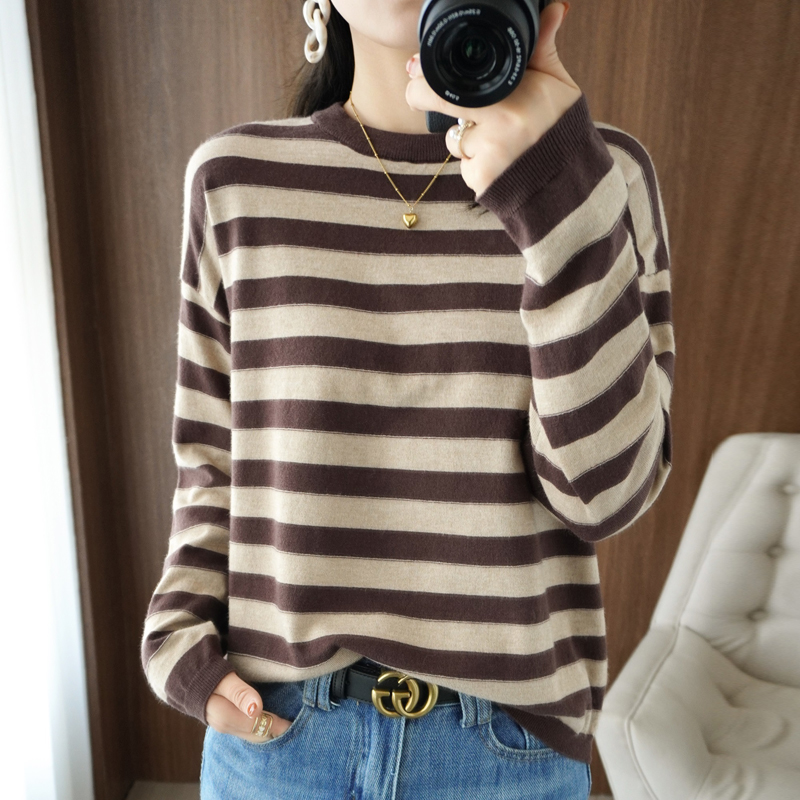 条纹针织衫女圆领宽松长袖打底衫
