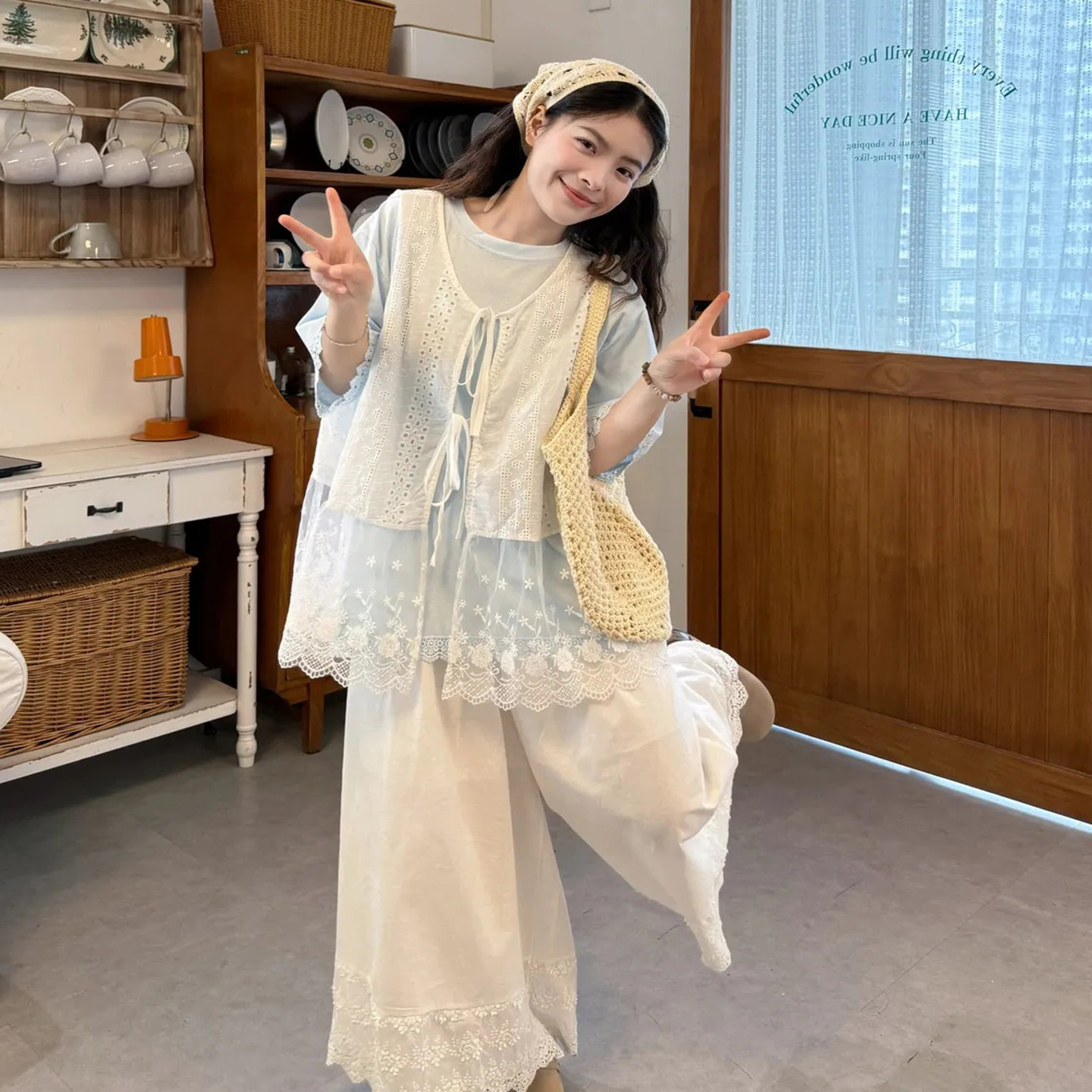 大码女装温柔风文艺森系蕾丝马甲套装女夏小个子叠穿阔腿裤三件套