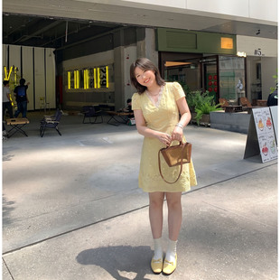 Q了个T大码女装微胖mm梨型身材V领巨好看高级感巨显瘦遮肉连衣裙