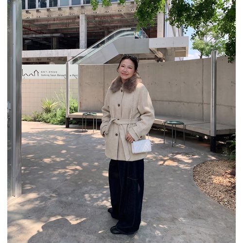 20号晚上8点上新九折Q了个T大码女装大方得体微胖mm穿搭大衣