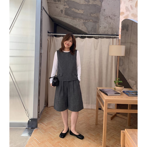 Q了个T重要场合大码女装胖mm马甲阔腿中裤大方得体微胖穿搭套装
