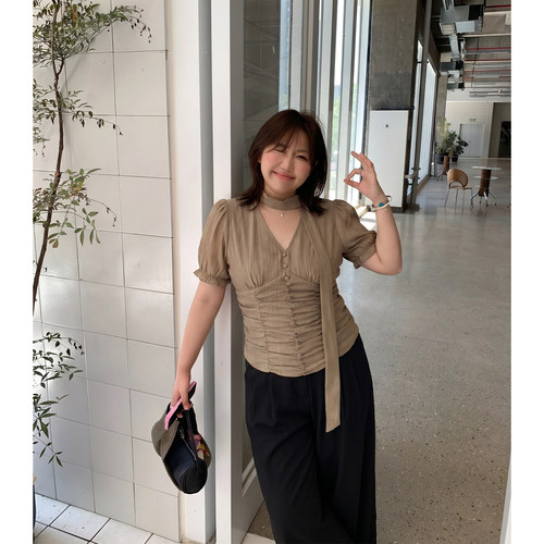 Q了个T大码女装微胖mm泡泡袖显瘦系带设计感巨好看绝美小衫上衣夏