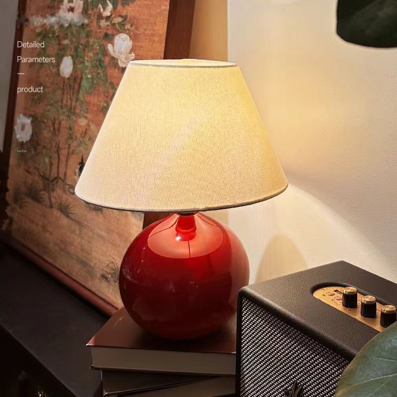 法式中古陶瓷台灯可爱栗子设计师复古日式简约卧室床头氛围灯结婚