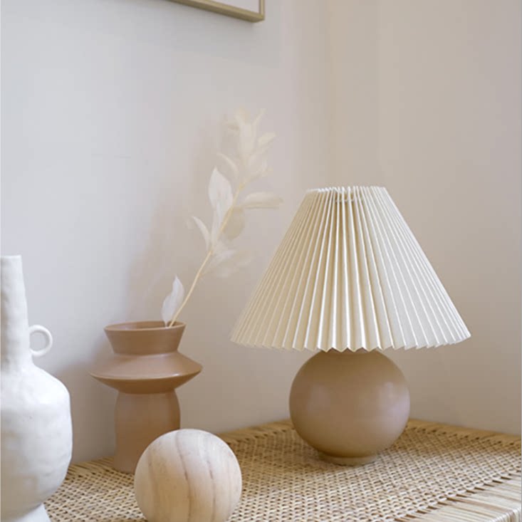儿童房台灯复古百褶少女小台灯ins北欧风装饰褶皱灯卧室床头灯