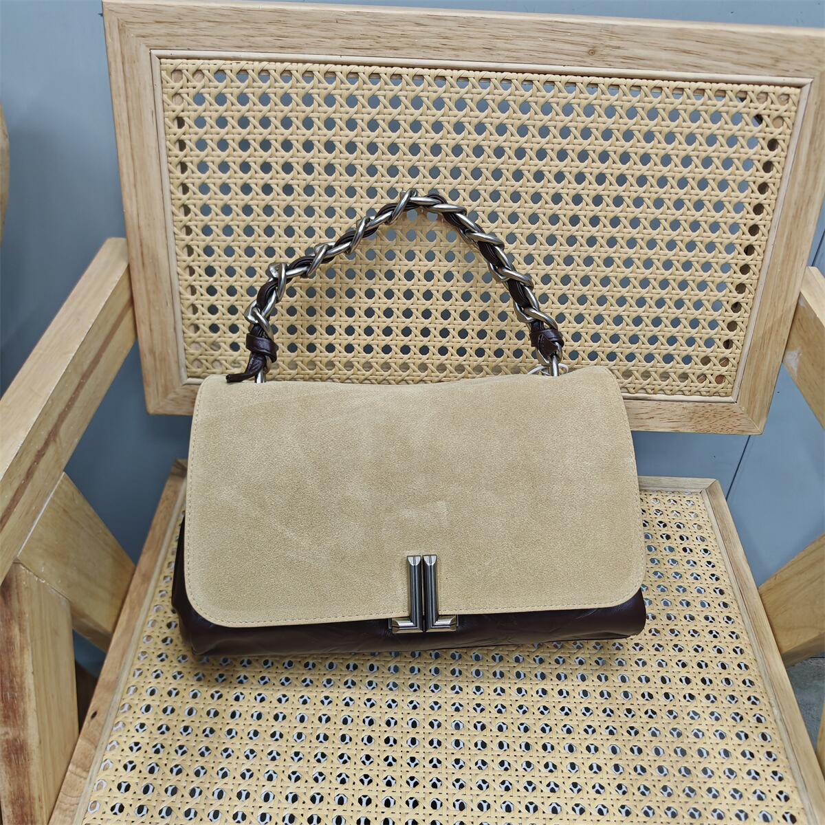 2025新款复古磨砂配手抓纹女大包