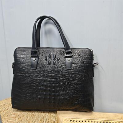 真皮特价处理库存尾货微瑕疵男包