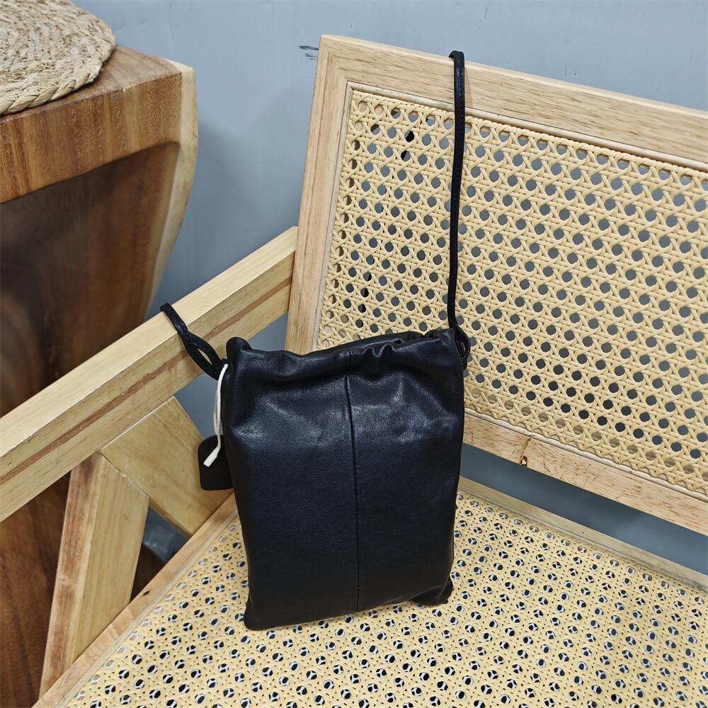 小包包真皮百搭时尚软皮手机小包