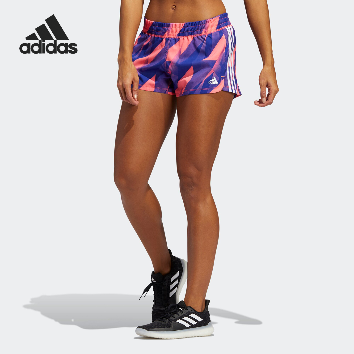 阿迪达斯正品女士短裤