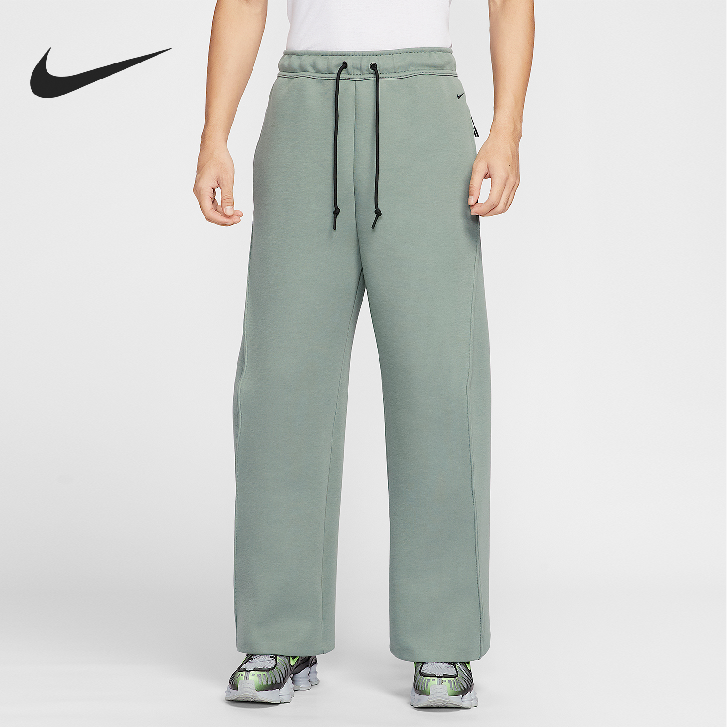 耐克男士运动直筒刺绣长裤