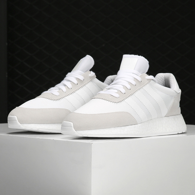 阿迪达斯三叶草boost男女跑步鞋