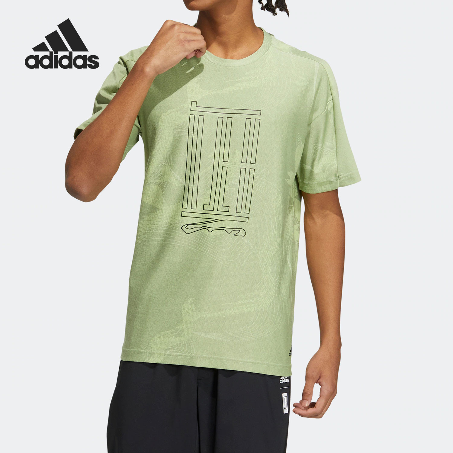 阿迪达斯男士运动短袖