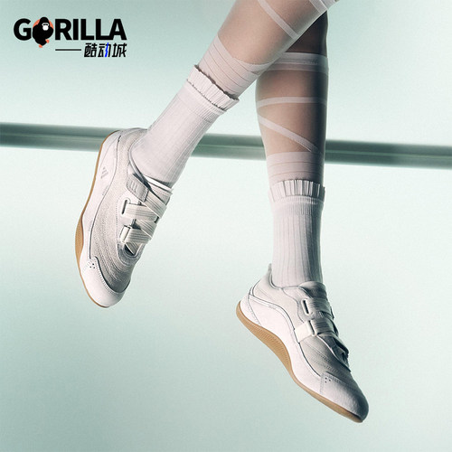 Adidas/阿迪达斯正品URBAN REVERIE女士日常经典绒面休闲鞋JS0151