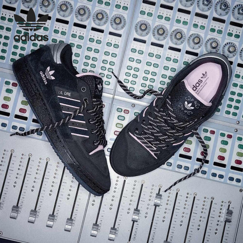 阿迪达斯男女篮球风运动板鞋