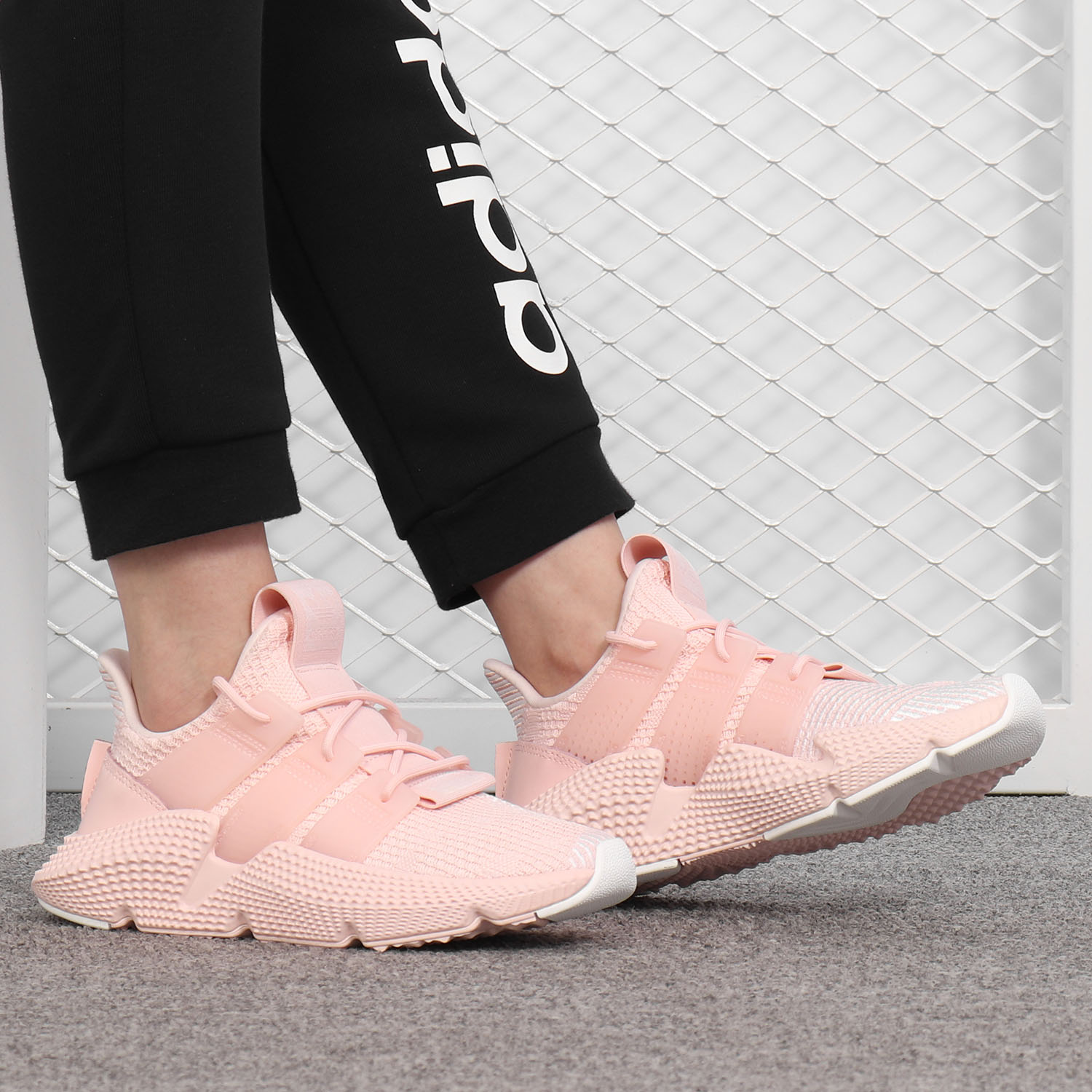 阿迪达斯新款运动休闲鞋女鞋