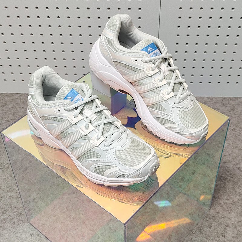 Adidas/阿迪达斯女子跑步鞋