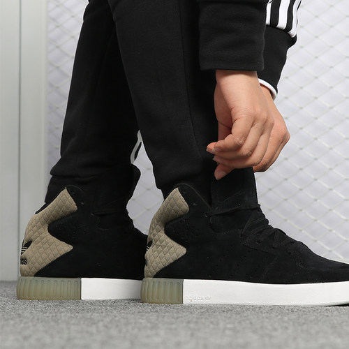 休闲鞋Adidas/阿迪达斯高帮