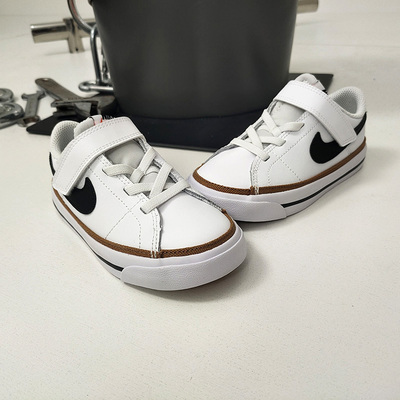 耐克小童运动风休闲鞋