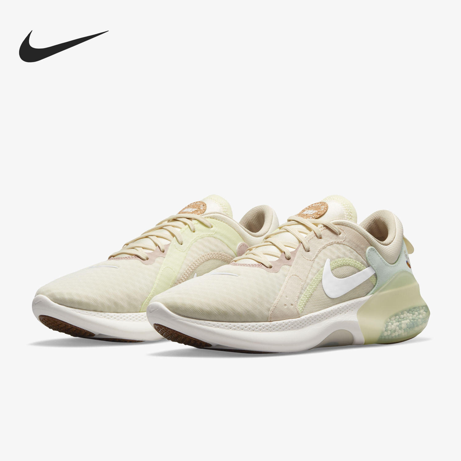 跑步鞋Nike/耐克女低帮