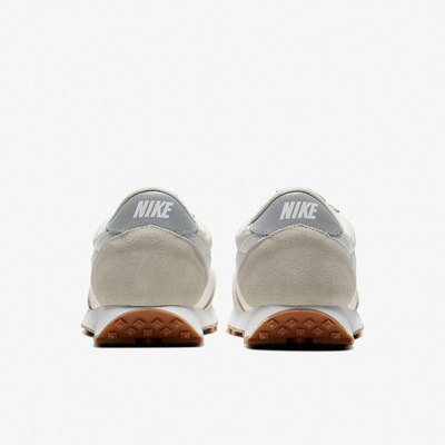 耐克男女低帮轻便运动休闲鞋