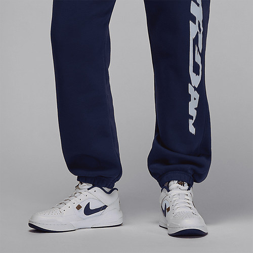 耐克女士经典透气耐磨休闲板鞋