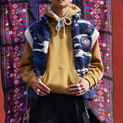 Adidas/阿迪达斯男女新年款卫衣