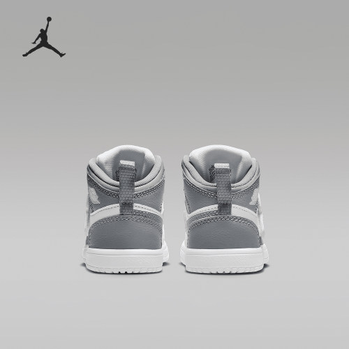 Nike/耐克正品2025 JORDAN婴童运动训练实战篮球鞋BQ7196-011