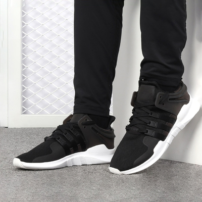 阿迪达斯EQT女子跑步鞋