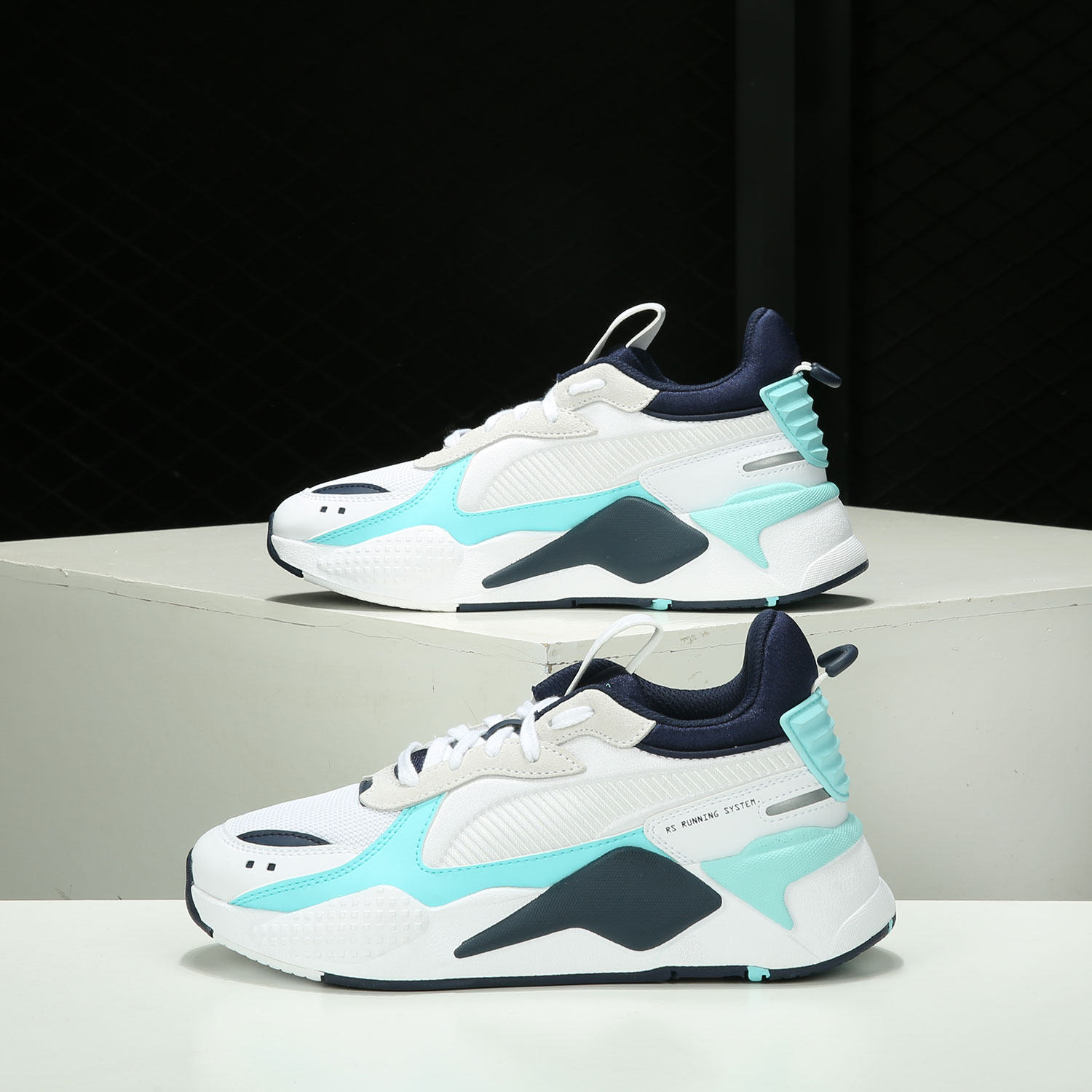 正品春季男女耐磨休闲鞋运动鞋