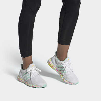 阿迪达斯ULTRABOOST男女跑步鞋