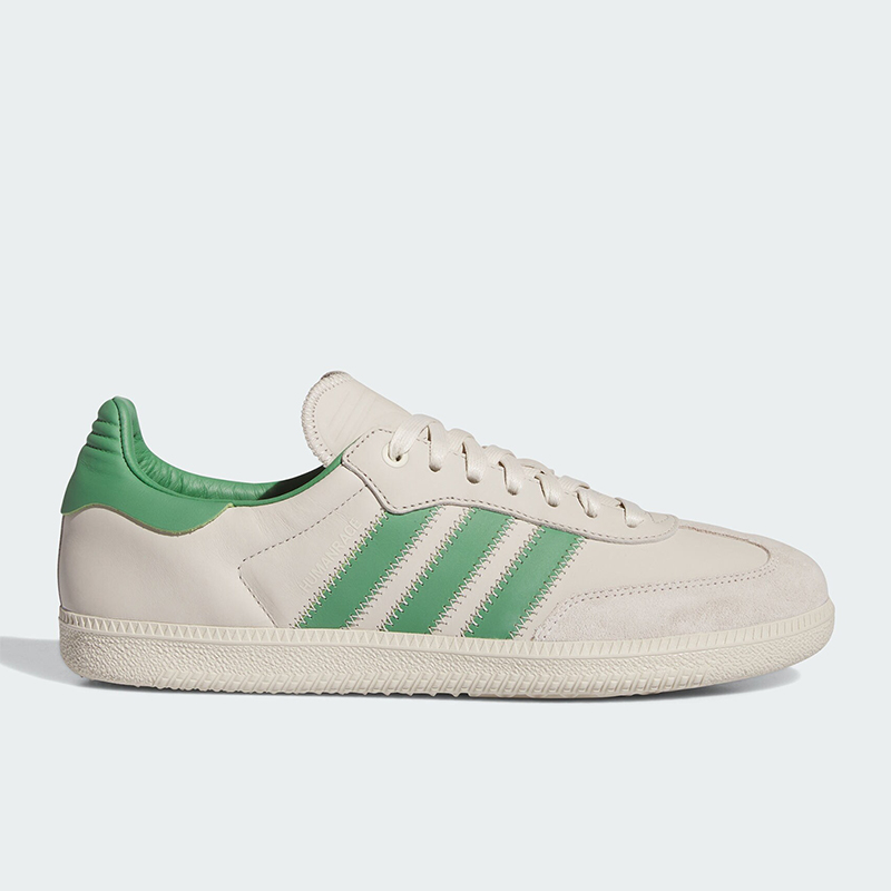 阿迪达斯男女轻便舒适运动板鞋