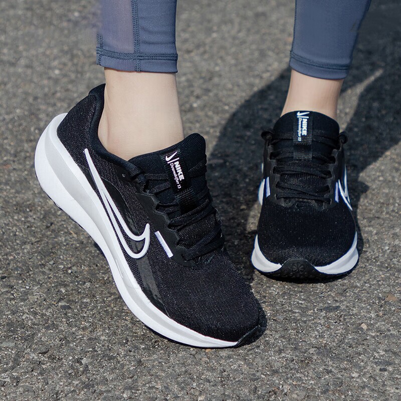 Nike耐克正品女鞋新款网面透气运动鞋黑色耐磨健步鞋缓震跑步鞋