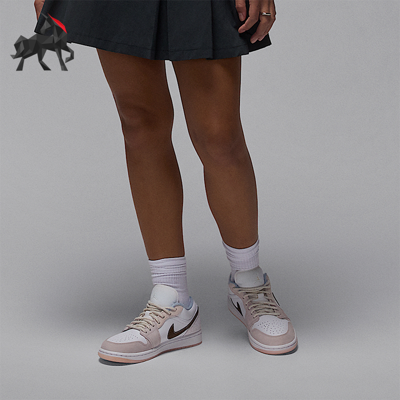 Nike/耐克正品JORDAN女士经典蕾丝运动透气低帮板鞋IB8859-101