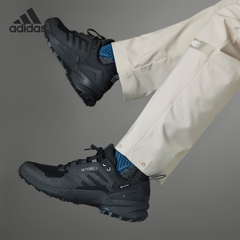阿迪达斯男子运动户外鞋