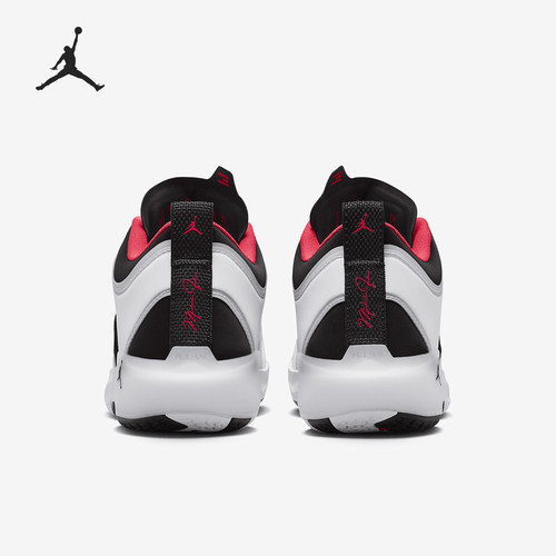 耐克男士低帮回弹篮球鞋