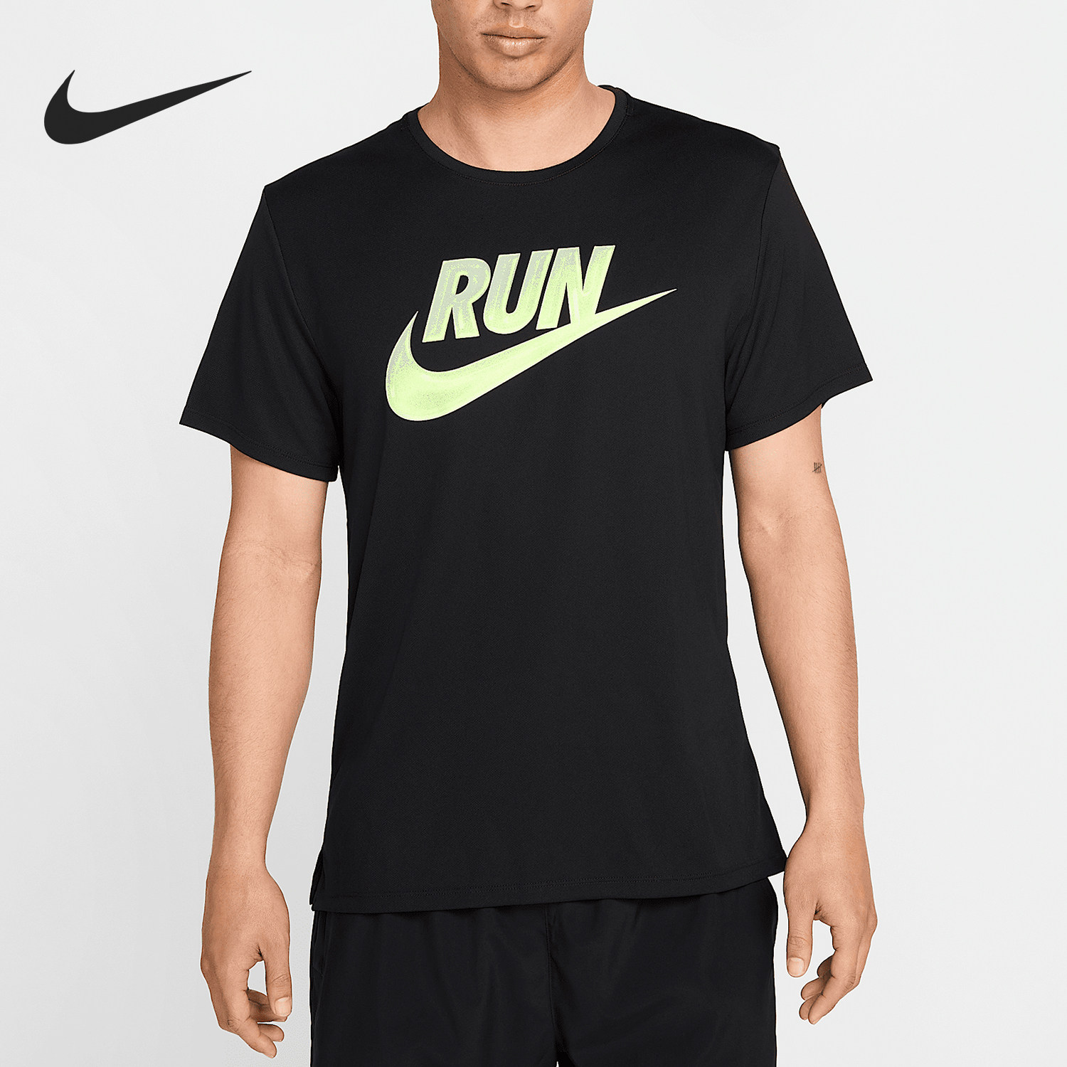 耐克男士跑步运动训练短袖T恤